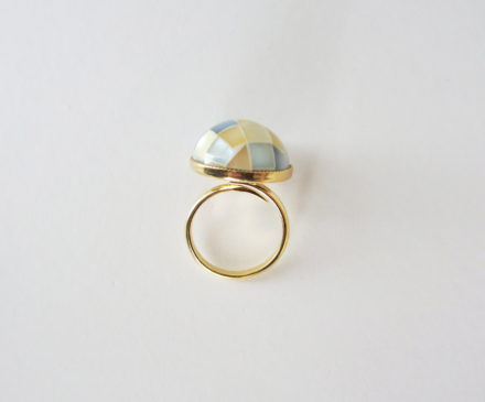 YELLOW & BLUE SHELL RING 1